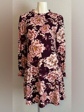 NWT Women's XS Floral Long-Sleeve Dress